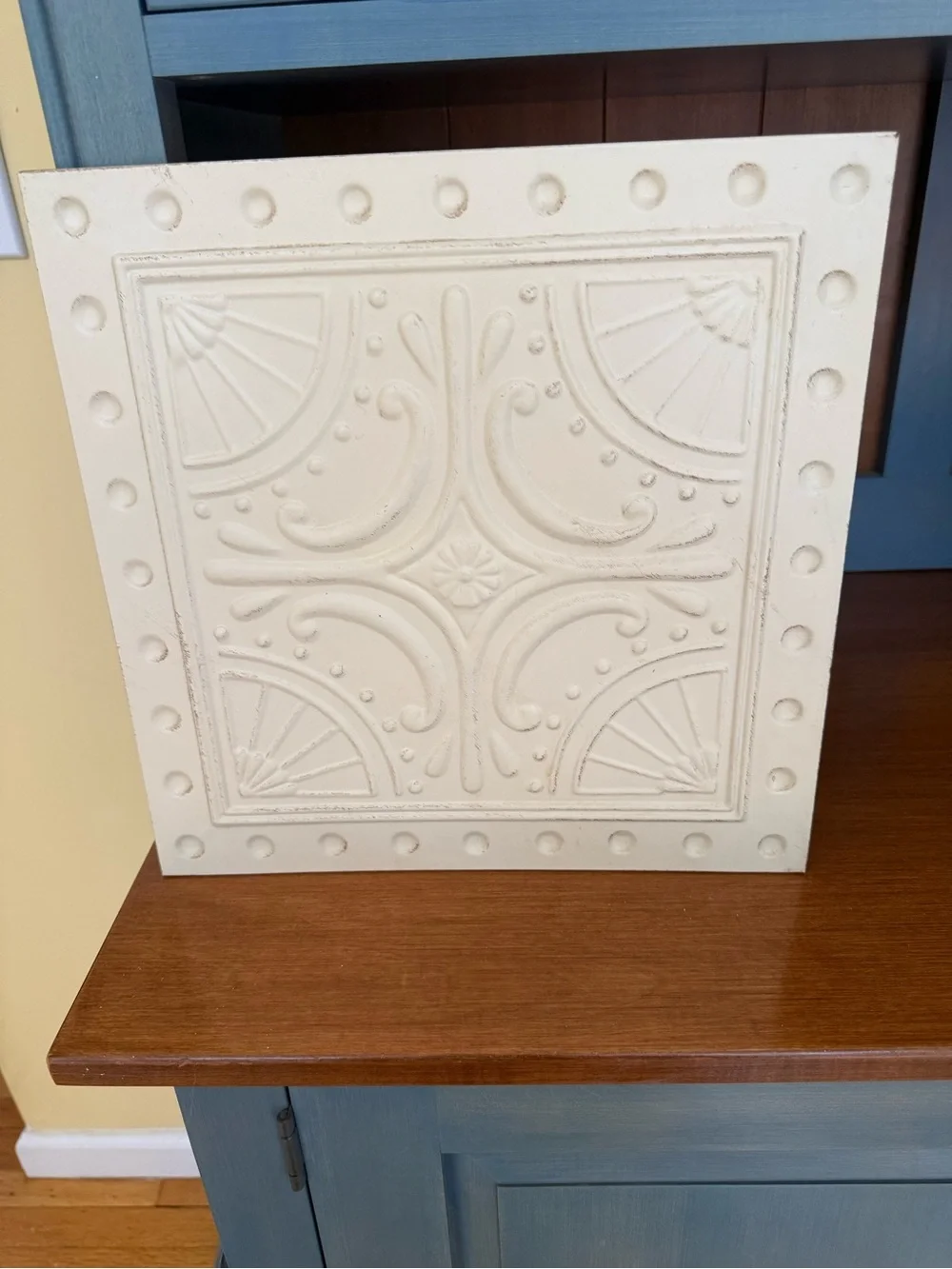 Decorative Embossed Square Tile Panel in Cream